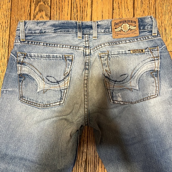 Lucky Brand Destructed Boyfriend Capri Jeans 6 - Picture 7 of 9